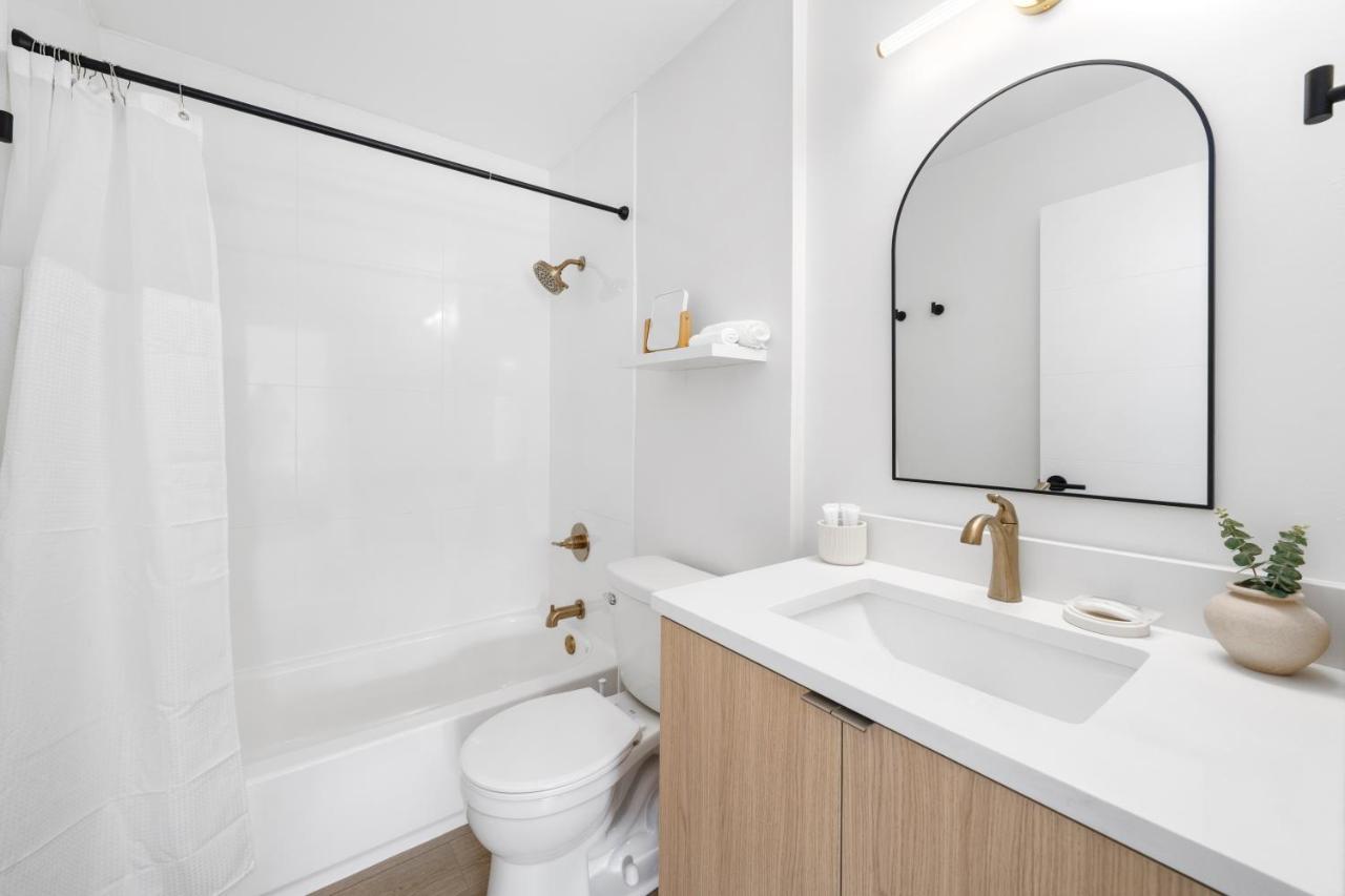 M Lake Worth Beach - Modern Villas Near West Palm Beach, Chic Retro Vibes, King Bed, Cozy Backyard, Bbq, Workspace, High-Speed Internet, Free Parking, 5 Minutes To Downtown & Beach Exterior foto