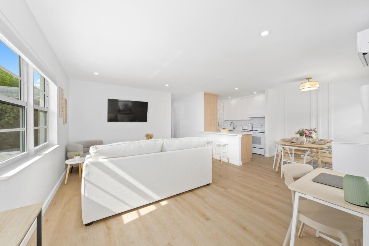 M Lake Worth Beach - Modern Villas Near West Palm Beach, Chic Retro Vibes, King Bed, Cozy Backyard, Bbq, Workspace, High-Speed Internet, Free Parking, 5 Minutes To Downtown & Beach Exterior foto