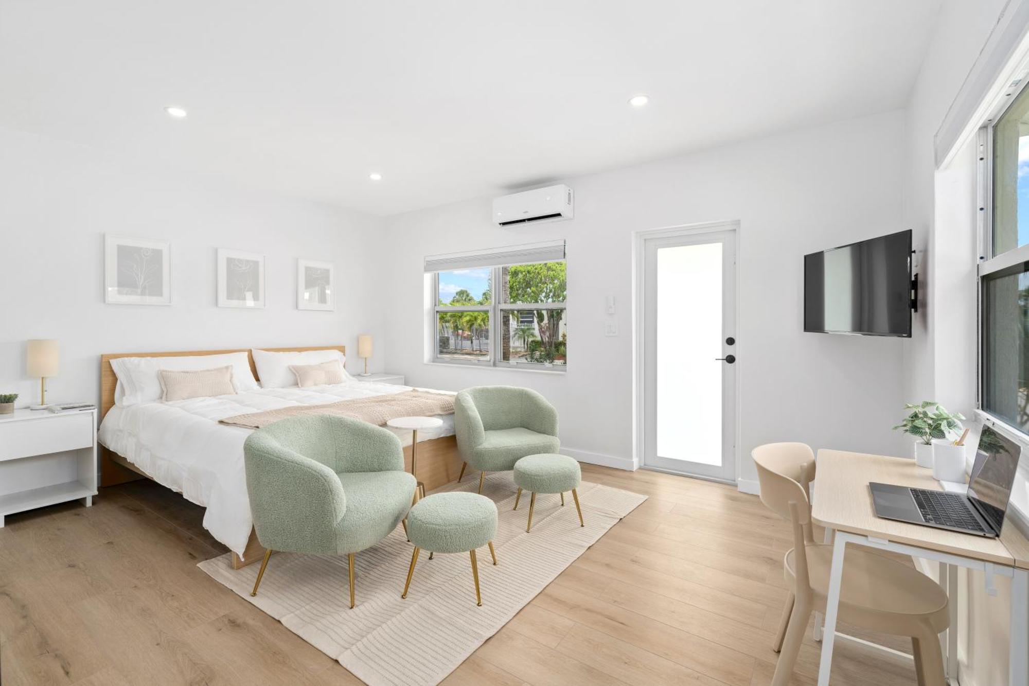 M Lake Worth Beach - Modern Villas Near West Palm Beach, Chic Retro Vibes, King Bed, Cozy Backyard, Bbq, Workspace, High-Speed Internet, Free Parking, 5 Minutes To Downtown & Beach Exterior foto