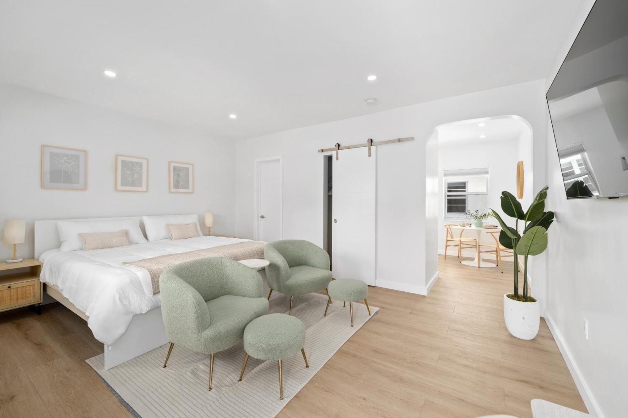 M Lake Worth Beach - Modern Villas Near West Palm Beach, Chic Retro Vibes, King Bed, Cozy Backyard, Bbq, Workspace, High-Speed Internet, Free Parking, 5 Minutes To Downtown & Beach Exterior foto