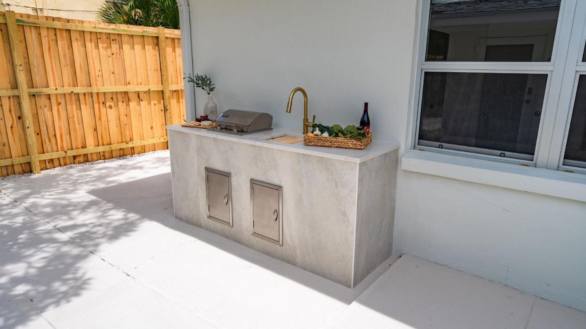M Lake Worth Beach - Modern Villas Near West Palm Beach, Chic Retro Vibes, King Bed, Cozy Backyard, Bbq, Workspace, High-Speed Internet, Free Parking, 5 Minutes To Downtown & Beach Exterior foto