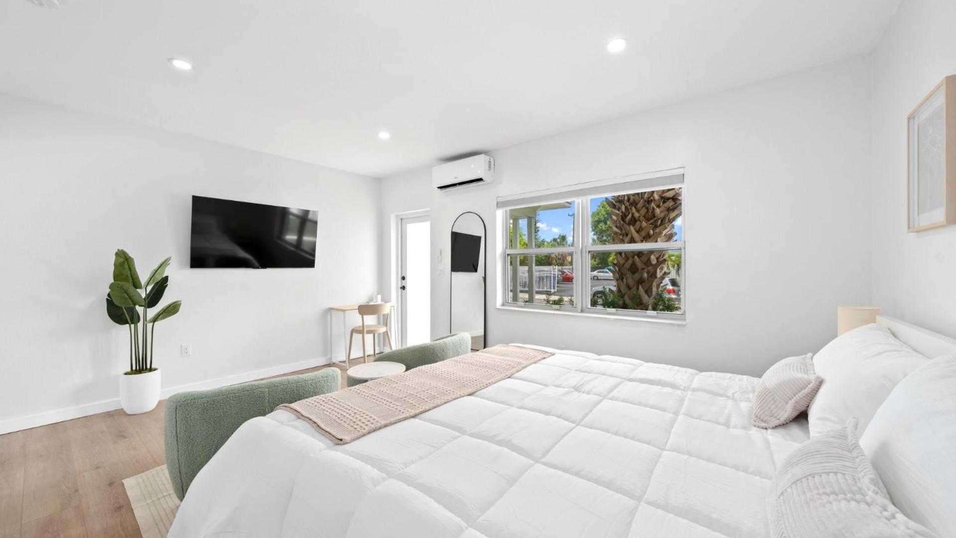 M Lake Worth Beach - Modern Villas Near West Palm Beach, Chic Retro Vibes, King Bed, Cozy Backyard, Bbq, Workspace, High-Speed Internet, Free Parking, 5 Minutes To Downtown & Beach Exterior foto